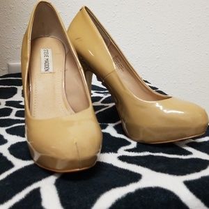 Steve Madden Nude Heels